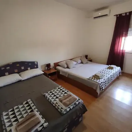 Bellacosta Iii Apartament *